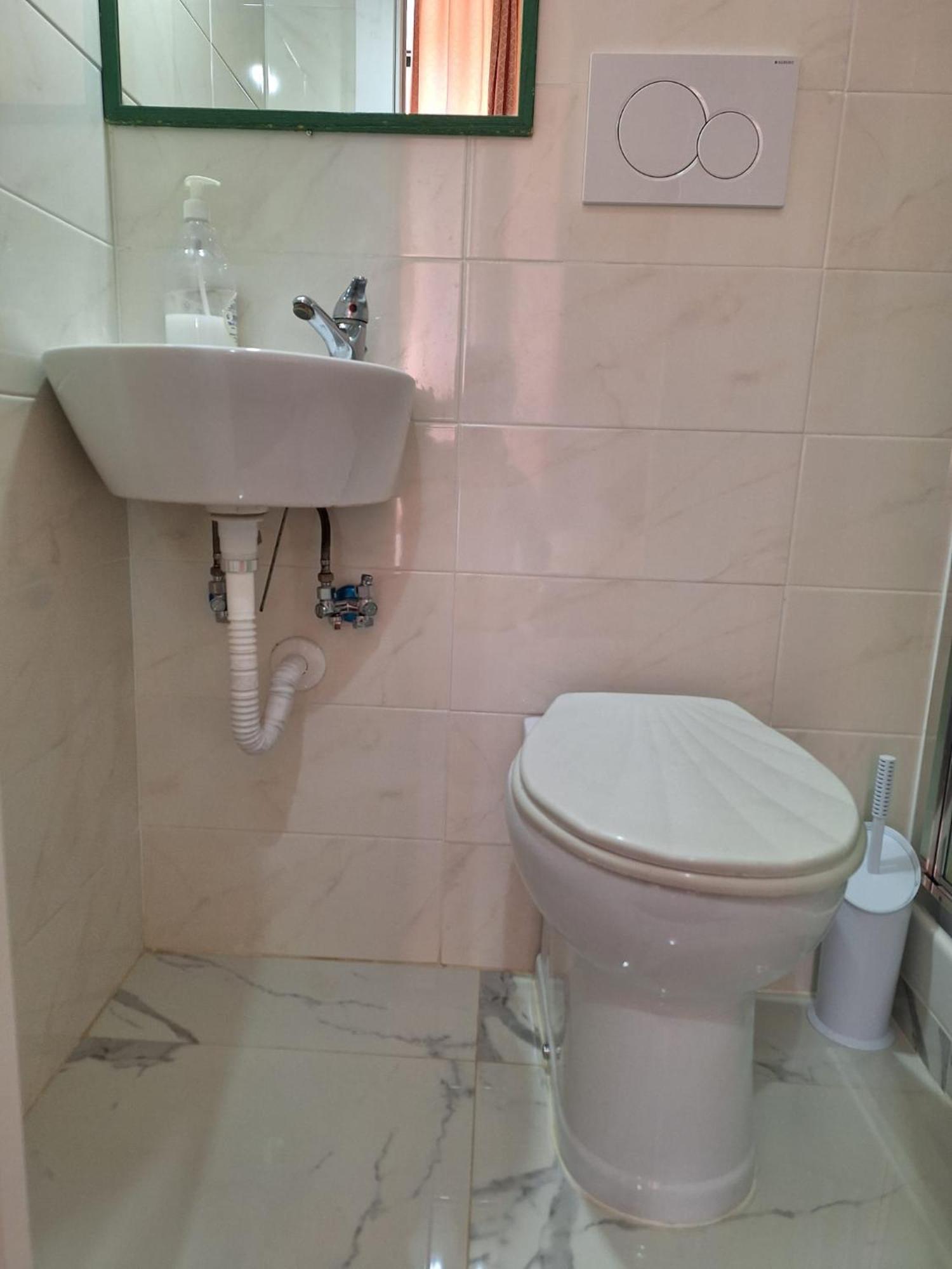Casa Fanti 57 Hostel Рим Екстериор снимка