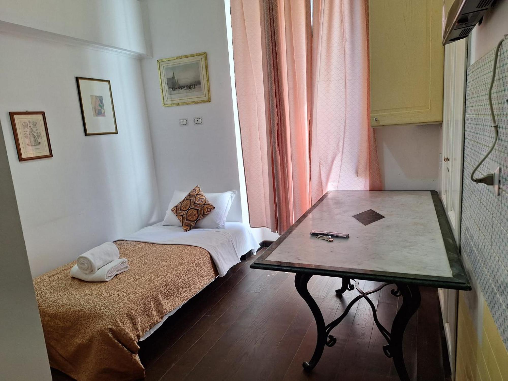 Casa Fanti 57 Hostel Рим Екстериор снимка