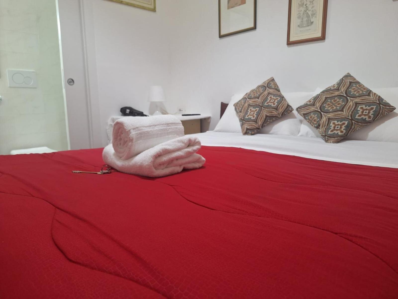 Casa Fanti 57 Hostel Рим Екстериор снимка