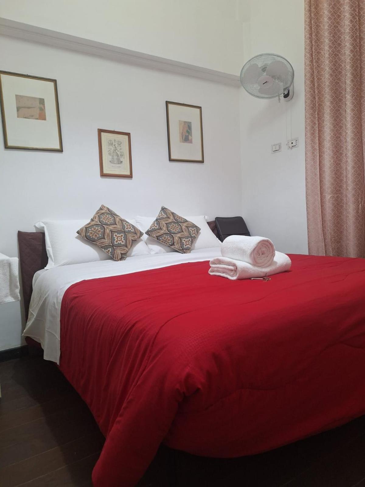 Casa Fanti 57 Hostel Рим Екстериор снимка