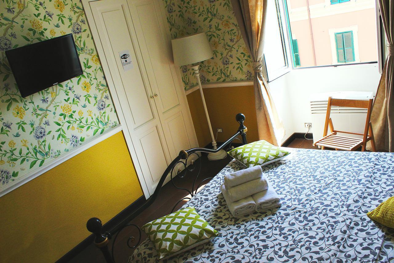 Casa Fanti 57 Hostel Рим Екстериор снимка