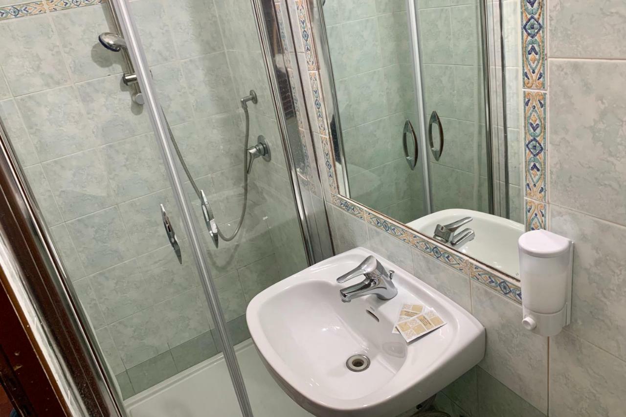 Casa Fanti 57 Hostel Рим Екстериор снимка